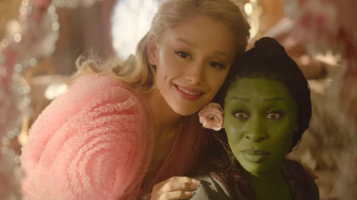 Still - Ariana Grande and Cynthia Erivo in "Wicked" - Universal Pictures